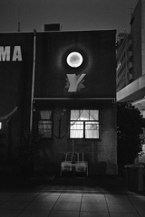 Y -窓からの灯り-