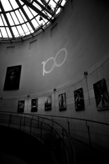 100