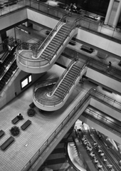 floors,stairs+escalators