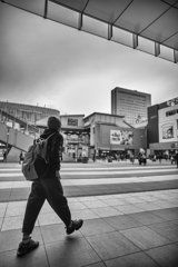 闊歩