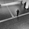 急ぐ人と待ってる人