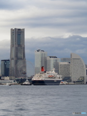 にっぽん丸　～みなとみらい景観と共に～