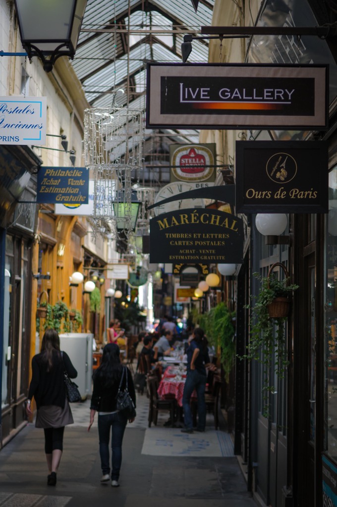 Parisienne Walkways