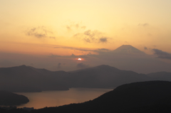 富士山と日の入り。