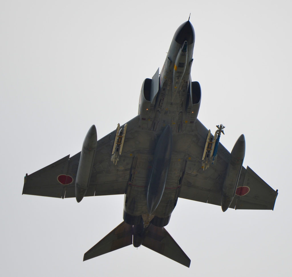 F4