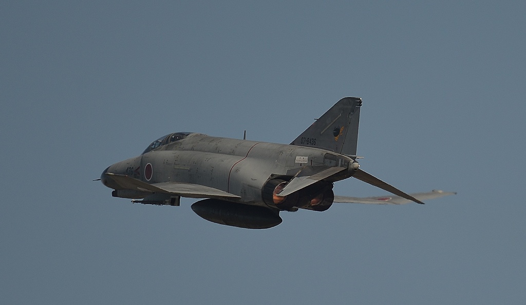 F4
