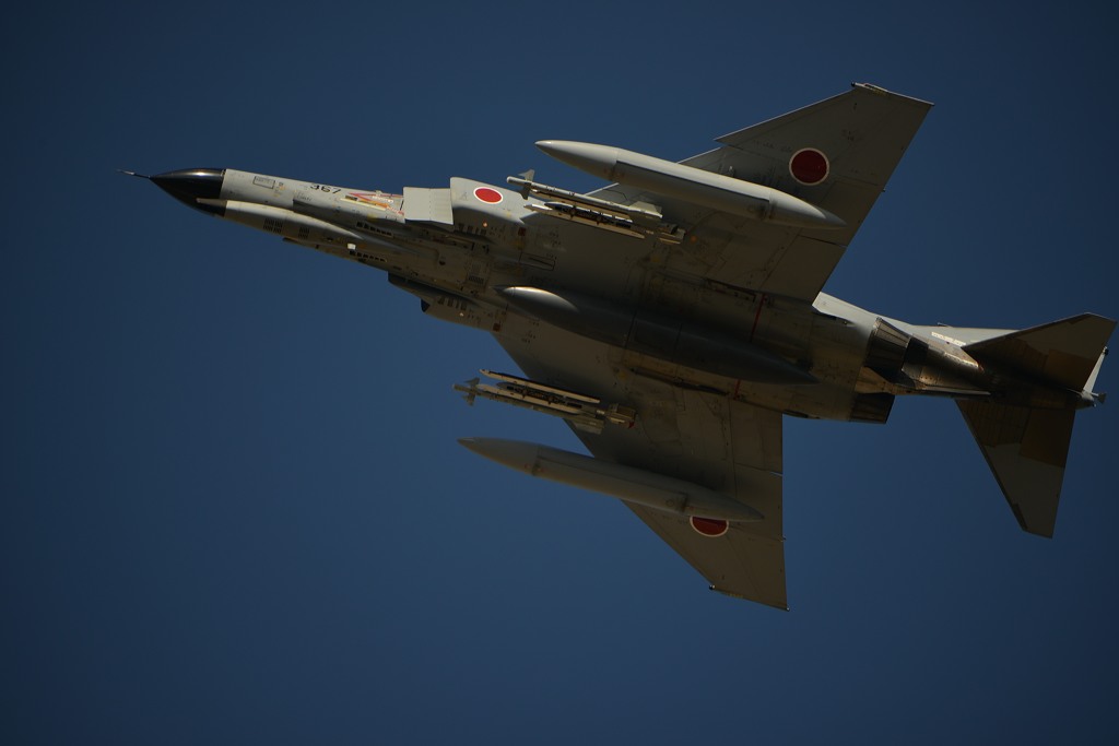F4