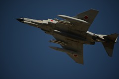 F4