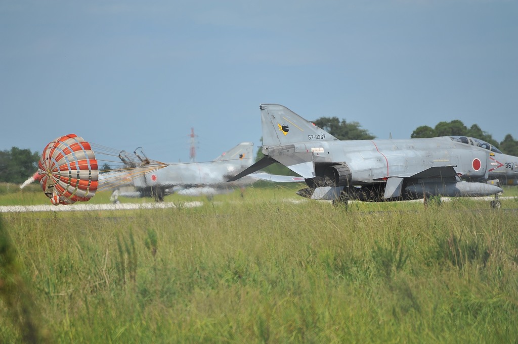 F4
