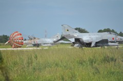 F4