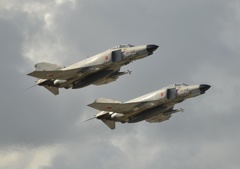 F4