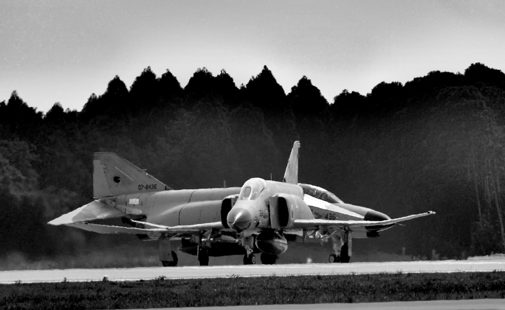F4