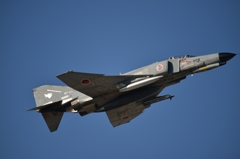 F4