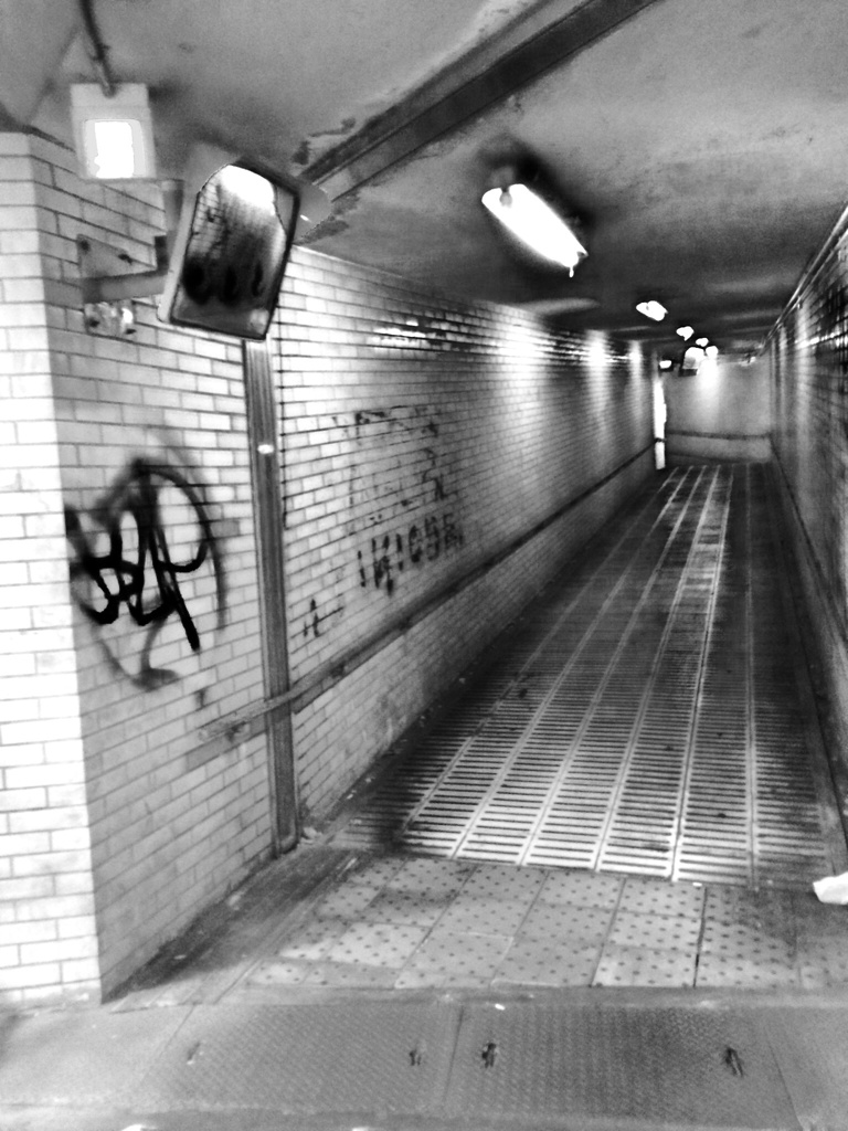 新大阪、ウラ道