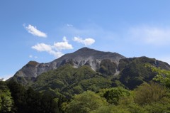 秩父　羊山公園から見た武甲山