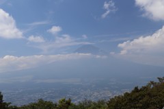 金時山からの富士山とトンボ
