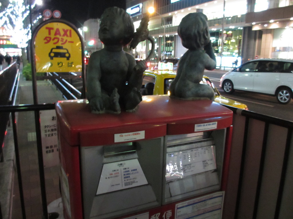 手紙を運ぶ天使