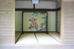 屏風！出る！