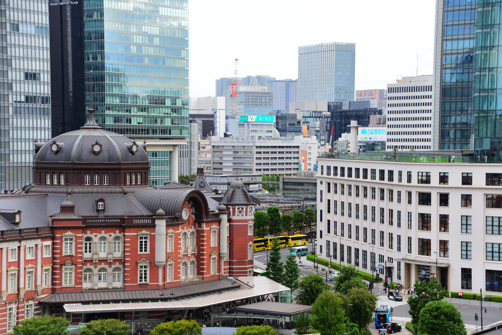 東京駅とKITTE