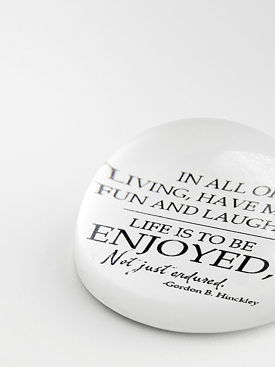 ペーパーウェイト