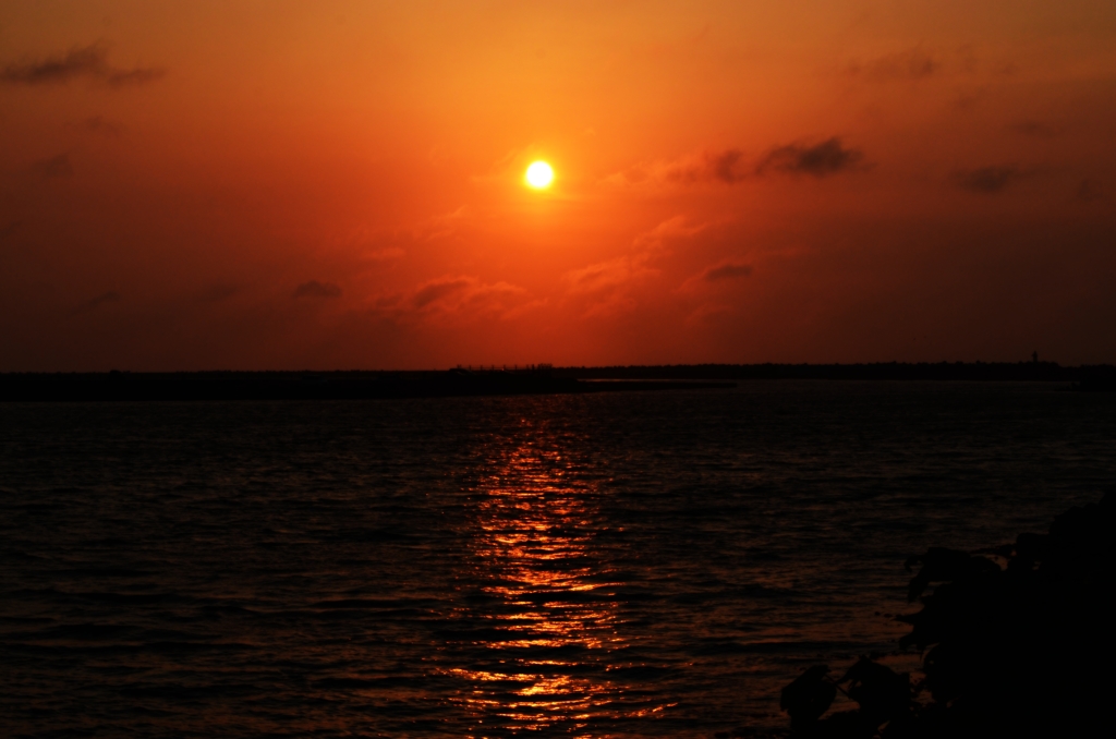 海にうつる太陽光