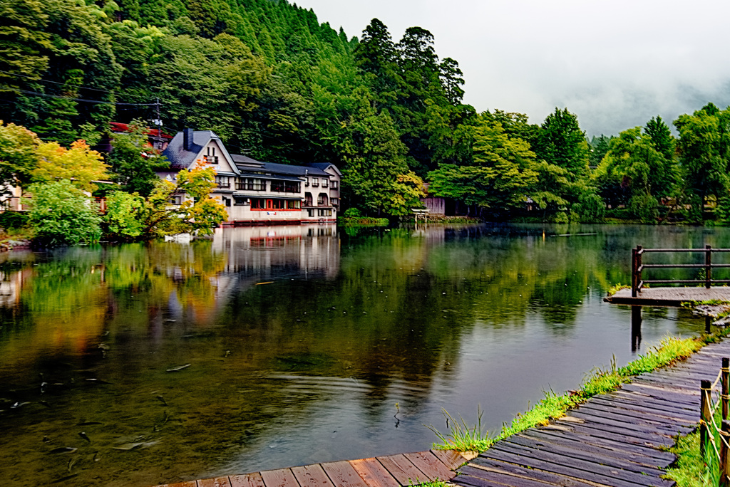 静かな湖畔