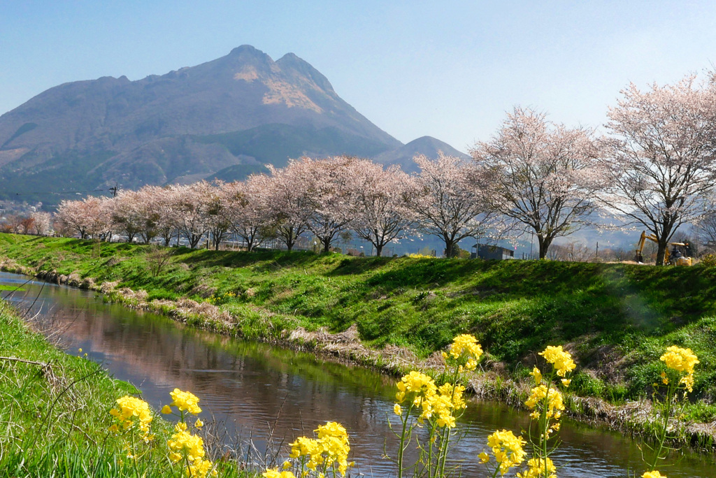 ゆふ岳春景