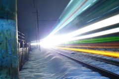 雪国の闇夜を疾走