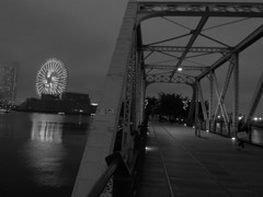 夜は更けて・・・