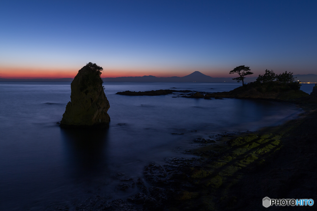 静かに夜へと