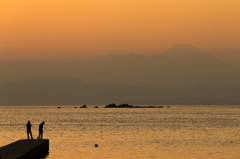 ある漁港の夕景 13