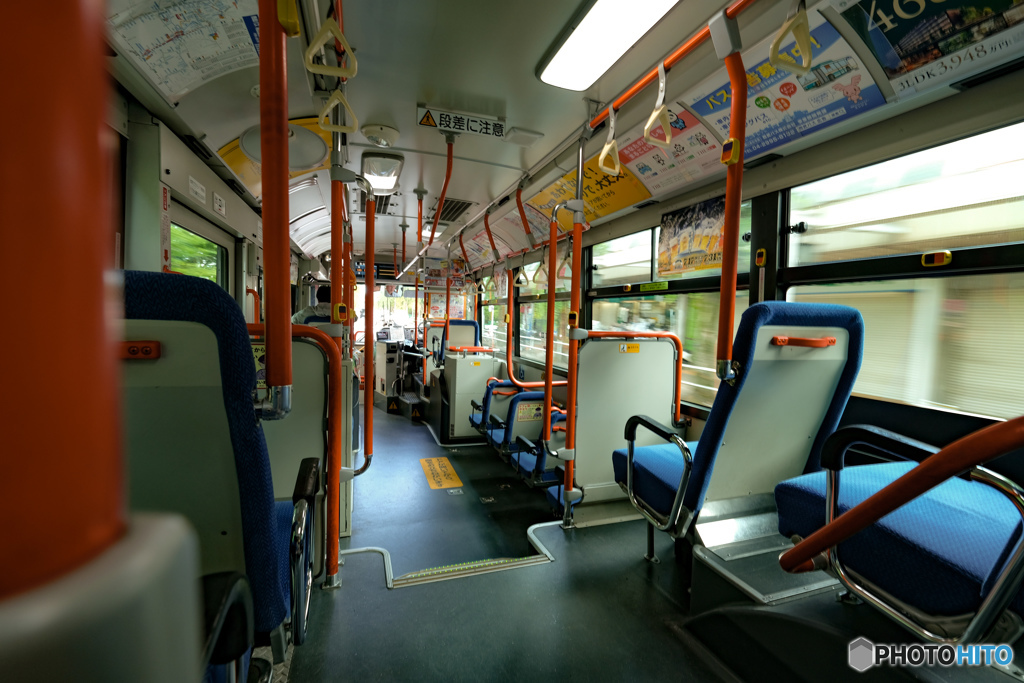 久々にバスで行く。