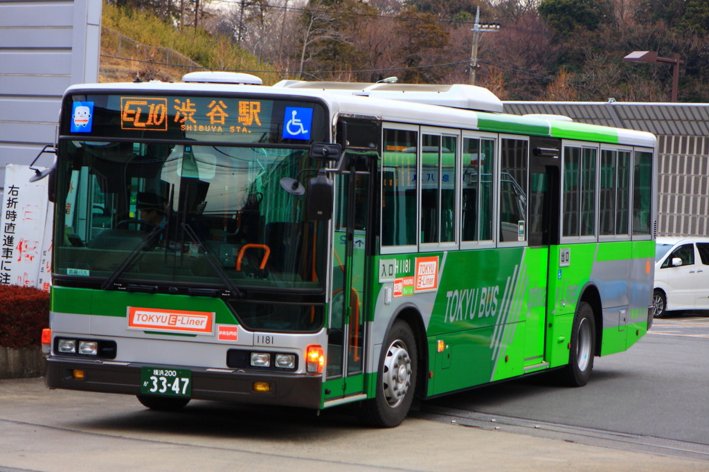 東急バス H1181 三菱LKG-MP35FP 2011年式