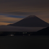 忍びくる夜