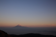 薄紅の夜明け