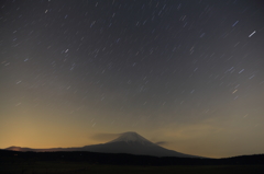 春の夜に星が降る