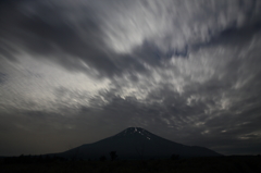雲は流れて
