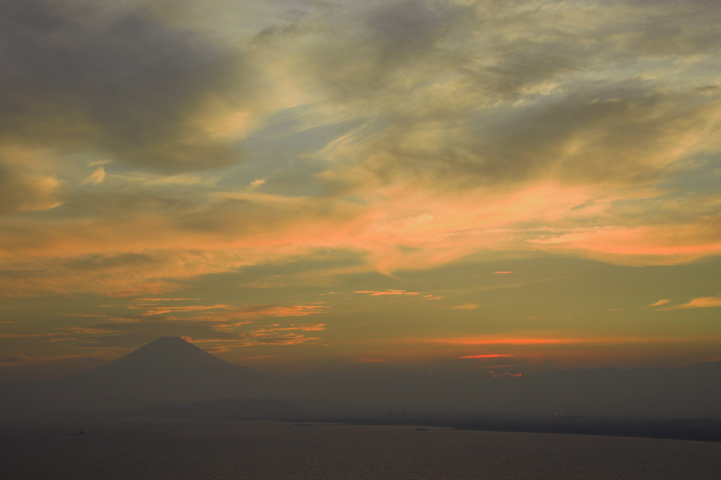 江の島からの夕景・富士２
