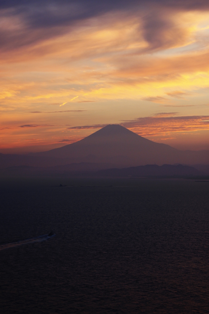 江の島からの夕景・富士４