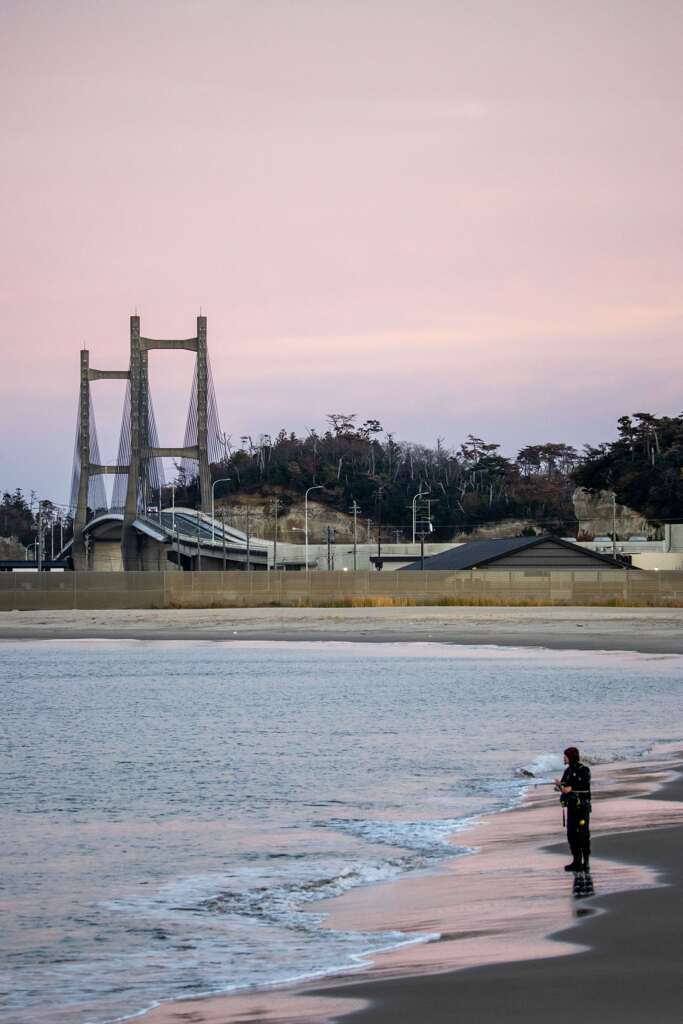 夕暮れの松川浦大橋m