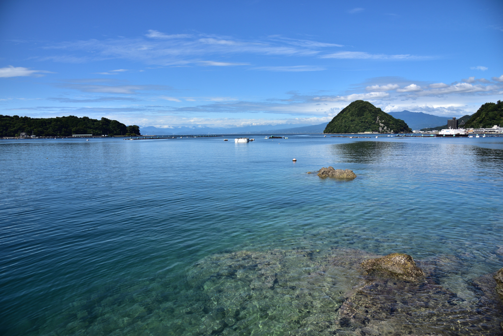 内浦湾と淡島