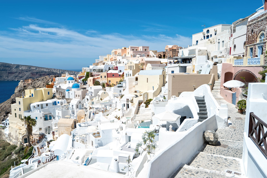 白の迷宮街島 サントリーニ oia