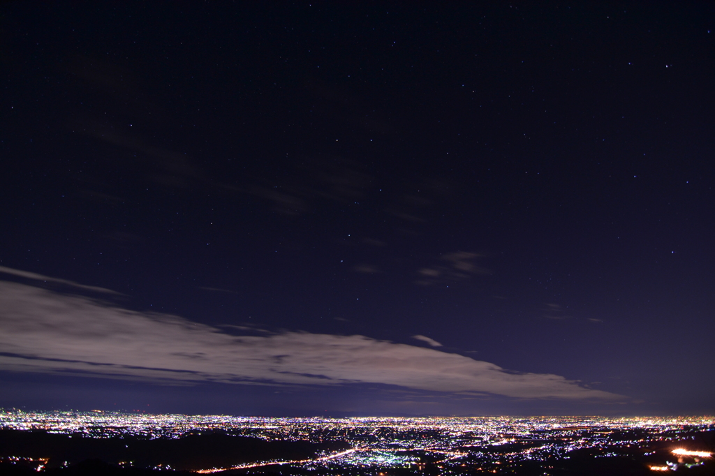 北斗七星と夜景