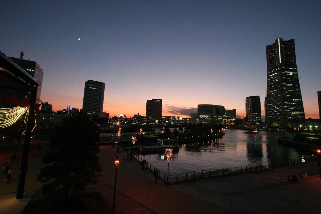 みなとみらいの夕景