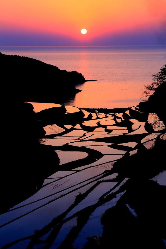 06日没直前の浜野浦沖