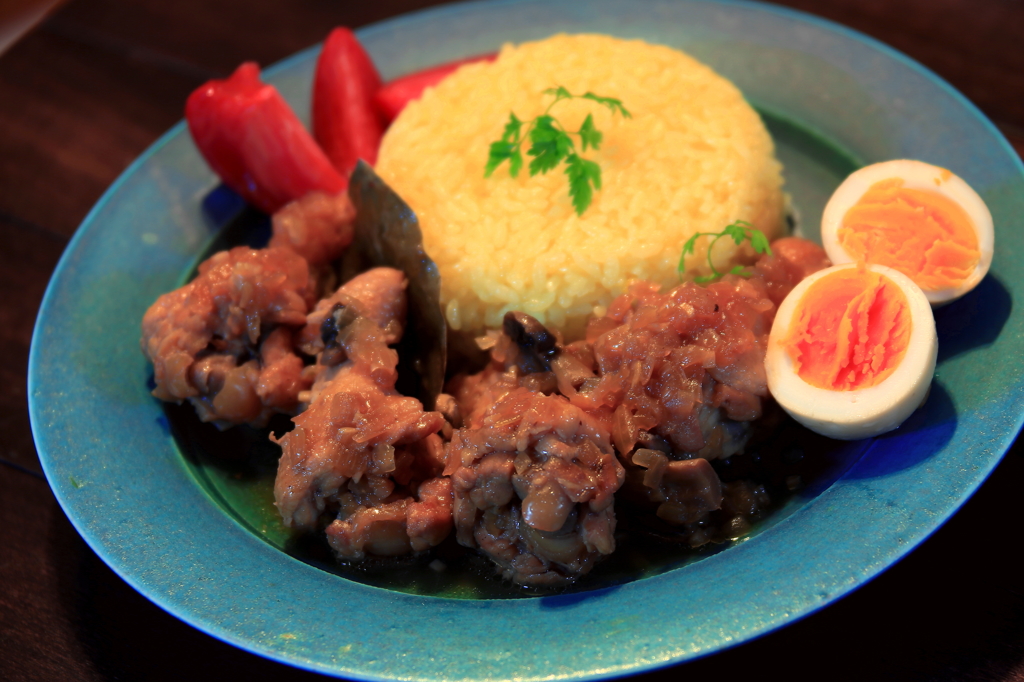 アドボ　フィリピンソウルフード