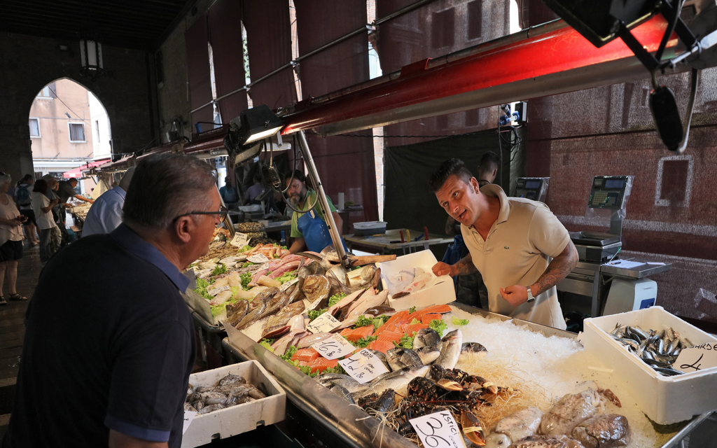 いかした魚屋さん