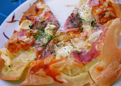 パリッパリなピザ