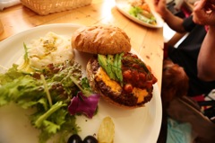 ＦＪＣ　アボガドチーズバーガー