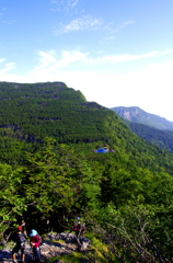 八ヶ岳　夏沢峠～硫黄岳　山びこ荘を眼下に